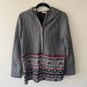 ANDTHEWHY Quilted hooded pullover wood button front fair isle grey blue red s